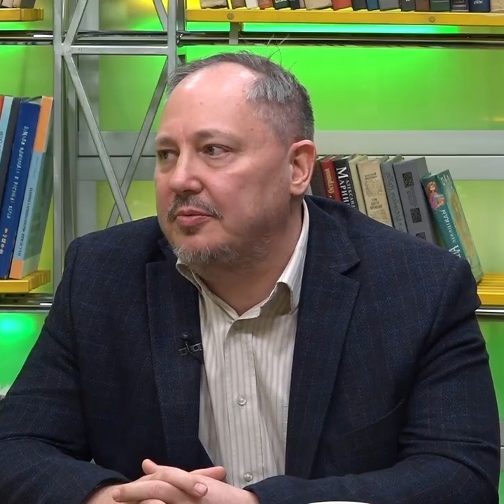 Писатель Михаил Хлебников принял участие в программе «Почитай»