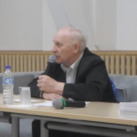 В ЛИТО «Молодость» представили сборник венков сонетов