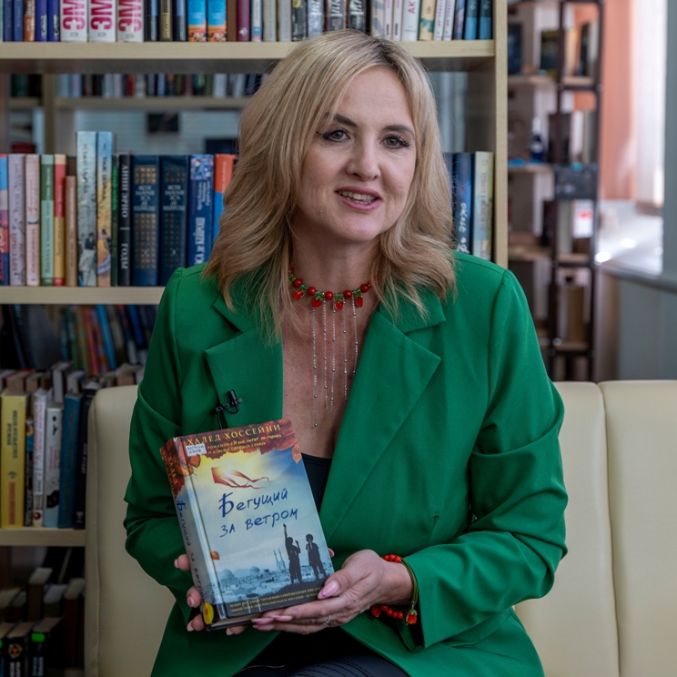 А что там за обложкой? Отвечает Наталья Стригунова