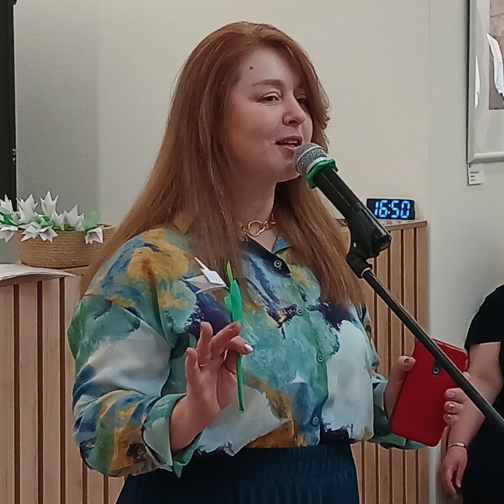 Весна и поэтические подснежники в клубе «Новая Атмосфера»